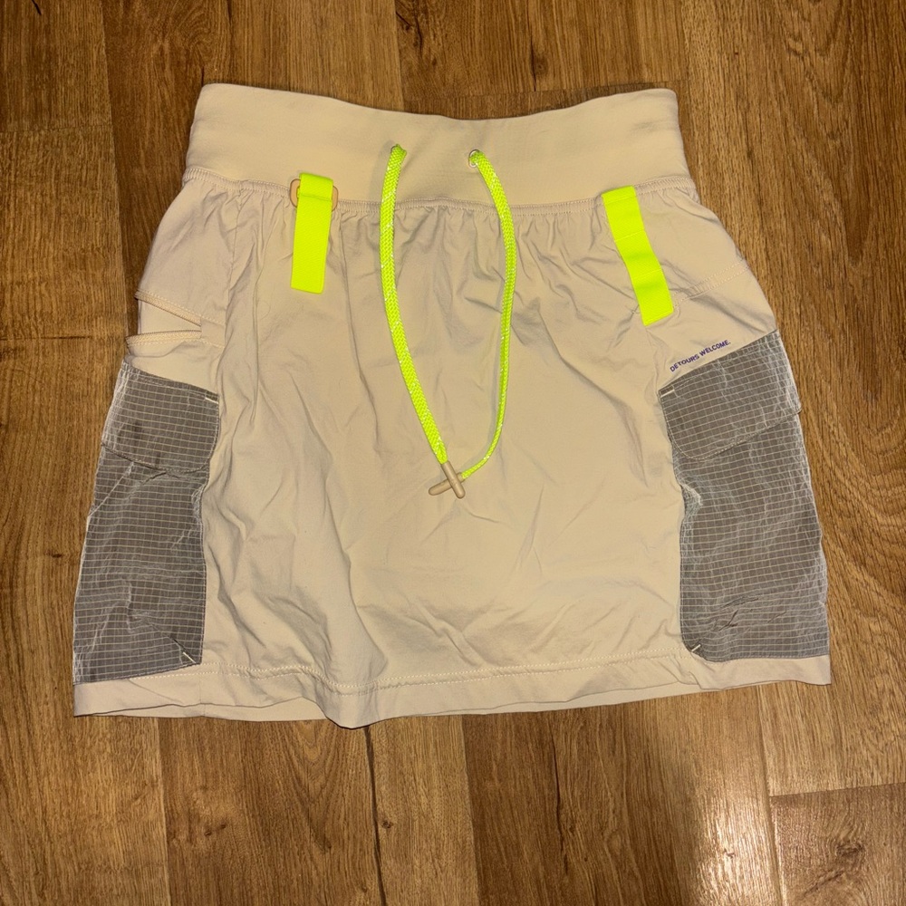 Lululemon Athletica Cream Skirt with Yellow Accents